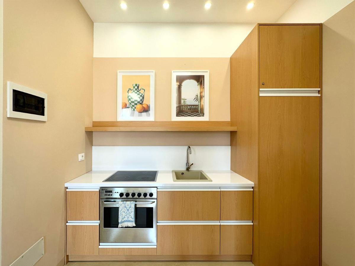 13 Eur For Monthly Stay - Home By The Sea - Hbs Golem  Eksteriør bilde