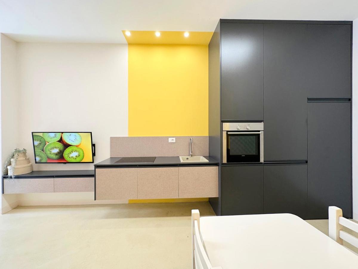 13 Eur For Monthly Stay - Home By The Sea - Hbs Golem  Eksteriør bilde