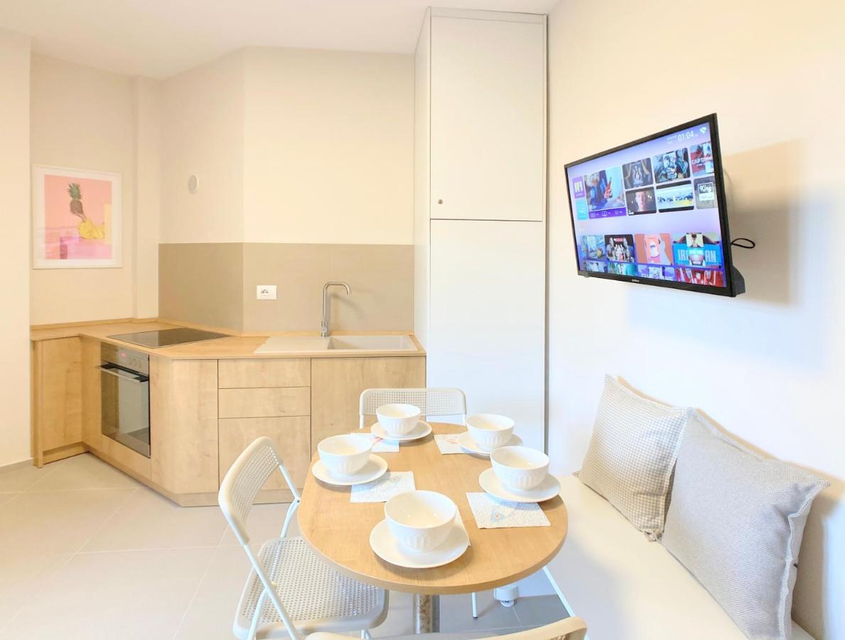 13 Eur For Monthly Stay - Home By The Sea - Hbs Golem  Eksteriør bilde